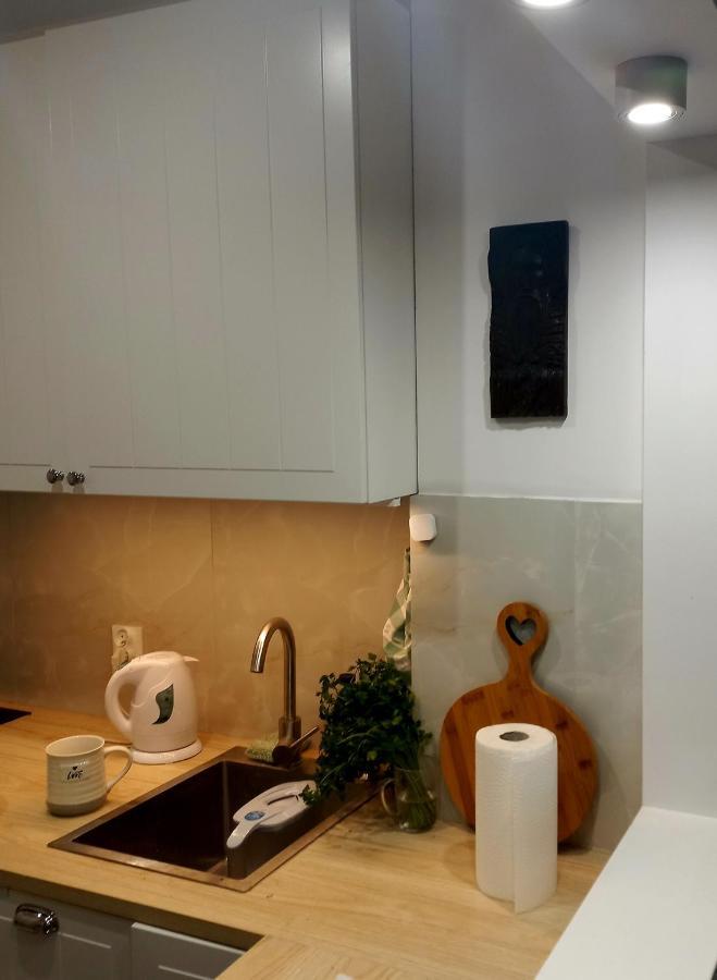 Nice Apartament With Small Tub Varşovia Exterior foto